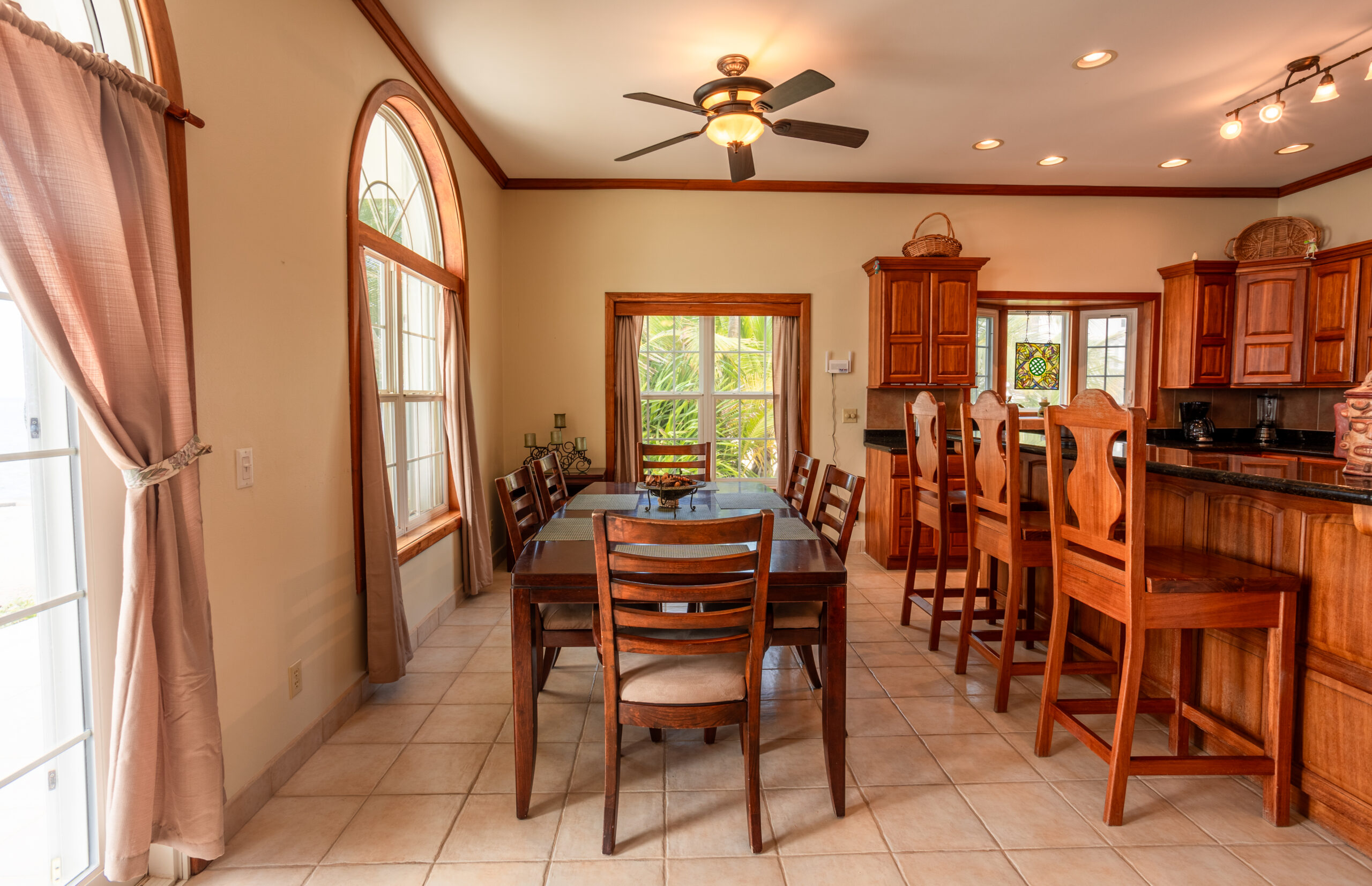 Spacious Family Dinning area perfect to host family and guest.